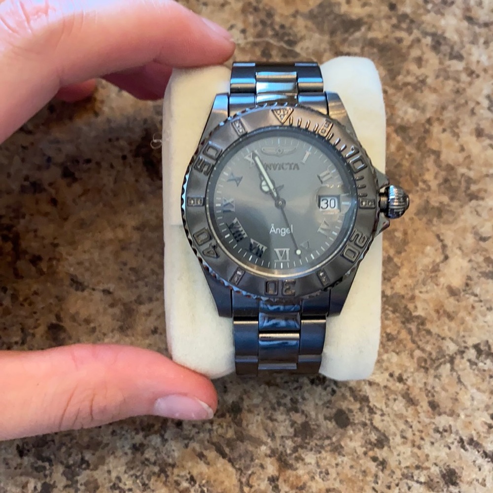 Invicta Angel. Never worn. no box for watch.
